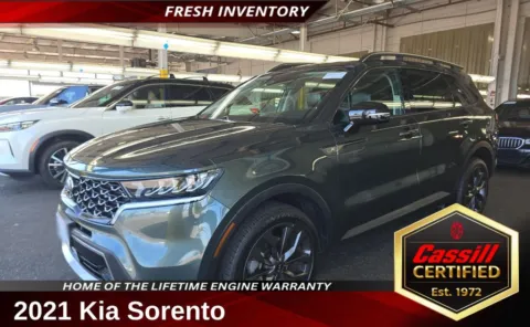 Green 2021 Kia Sorento EX for sale in Cedar Rapids, IA