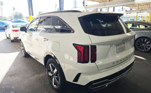Photos of 2022 Kia Sorento S for sale in Cedar Rapids, IA at Cassill Motors