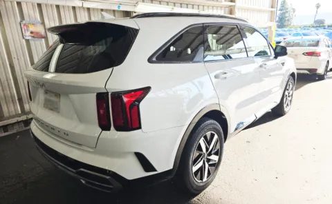 More photos of 2022 Kia Sorento S at Cassill Motors, IA