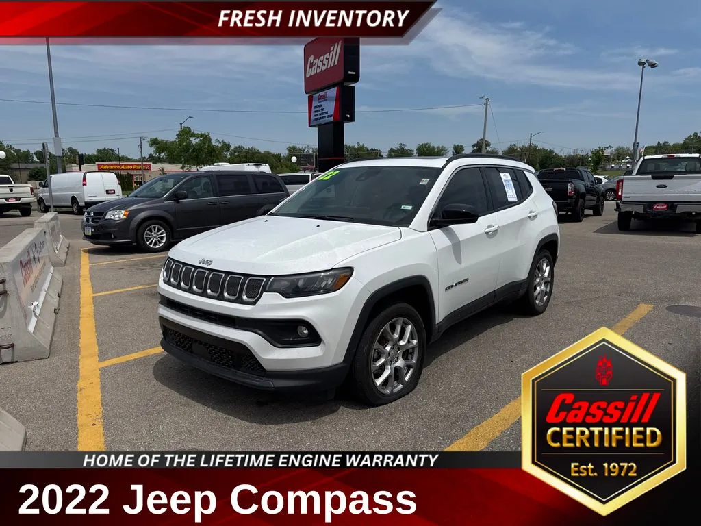 2022 Jeep Compass Latitude Lux 4X4's photo