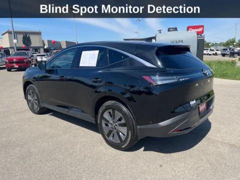 Another view of 2025 Nissan Murano SL for sale in Cedar Rapids, IA at Cassill Motors