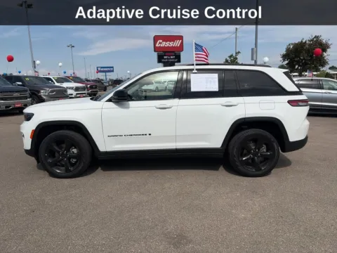 Photos of 2023 Jeep Grand Cherokee Limited for sale in Cedar Rapids, IA at Cassill Motors