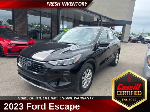 Black 2023 Ford Escape Active for sale in Cedar Rapids, IA