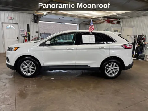 Photos of 2023 Ford Edge SEL for sale in Cedar Rapids, IA at Cassill Motors