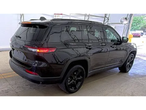 More photos of 2024 Jeep Grand Cherokee L Altitude X at Cassill Motors, IA
