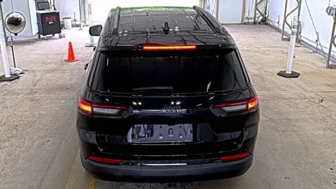 More photos of 2024 Jeep Grand Cherokee L Altitude X at Cassill Motors, IA