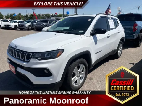 White 2022 Jeep Compass Latitude for sale in Cedar Rapids, IA