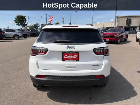 More photos of 2022 Jeep Compass Latitude at Cassill Motors, IA
