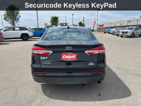 More photos of 2019 Ford Fusion SE at Cassill Motors, IA