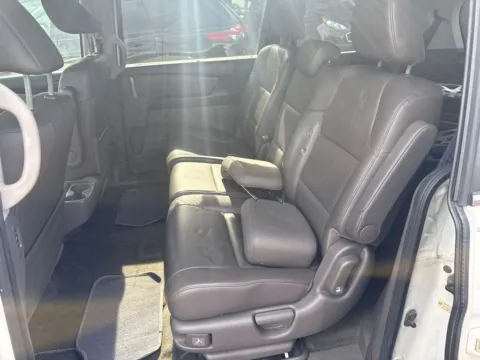 More photos of 2013 Honda Odyssey EX-L at Cassill Motors, IA