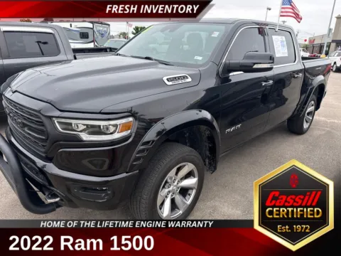 Black 2022 Ram 1500 Limited for sale in Cedar Rapids, IA