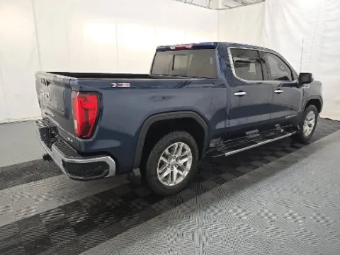 More photos of 2020 GMC Sierra 1500 SLT at Cassill Motors, IA