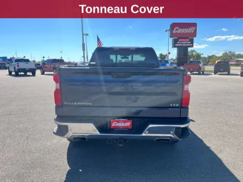More photos of 2020 Chevrolet Silverado 1500 LTZ at Cassill Motors, IA