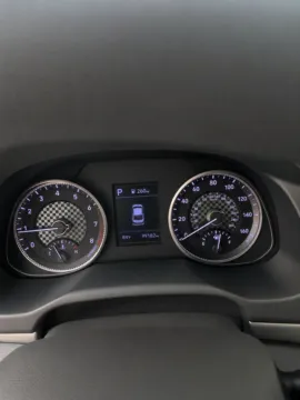 More photos of 2020 Hyundai Elantra SEL at Cassill Motors, IA