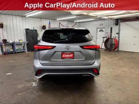 More photos of 2021 Toyota Highlander XSE at Cassill Motors, IA
