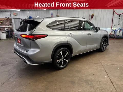More photos of 2021 Toyota Highlander XSE at Cassill Motors, IA