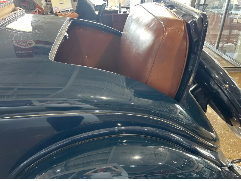 Ford Roadster photo 11