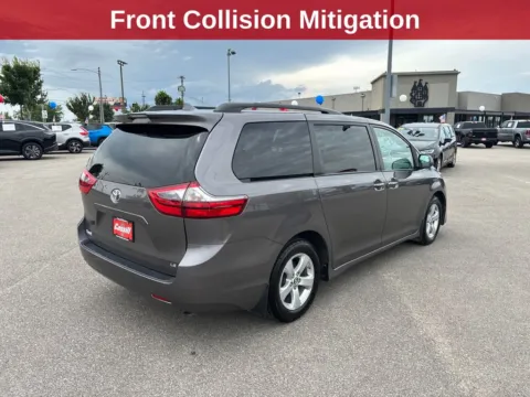 More photos of 2020 Toyota Sienna LE at Cassill Motors, IA