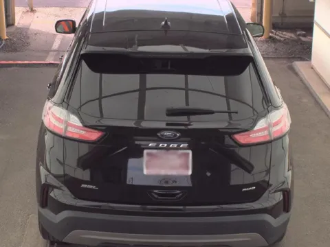 More photos of 2022 Ford Edge SEL at Cassill Motors, IA