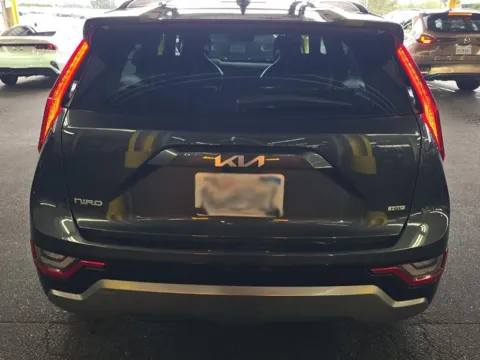 More photos of 2023 Kia Niro SX Touring at Cassill Motors, IA