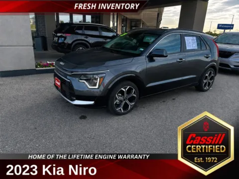 Gray 2023 Kia Niro SX Touring for sale in Cedar Rapids, IA
