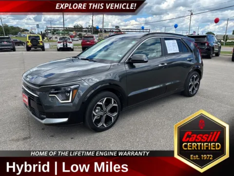 Gray 2023 Kia Niro SX Touring for sale in Cedar Rapids, IA