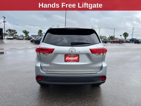 More photos of 2018 Toyota Highlander XLE at Cassill Motors, IA