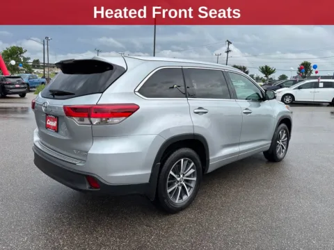 More photos of 2018 Toyota Highlander XLE at Cassill Motors, IA