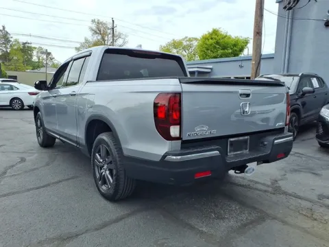 More photos of 2019 Honda Ridgeline Sport at Cassill Motors, IA