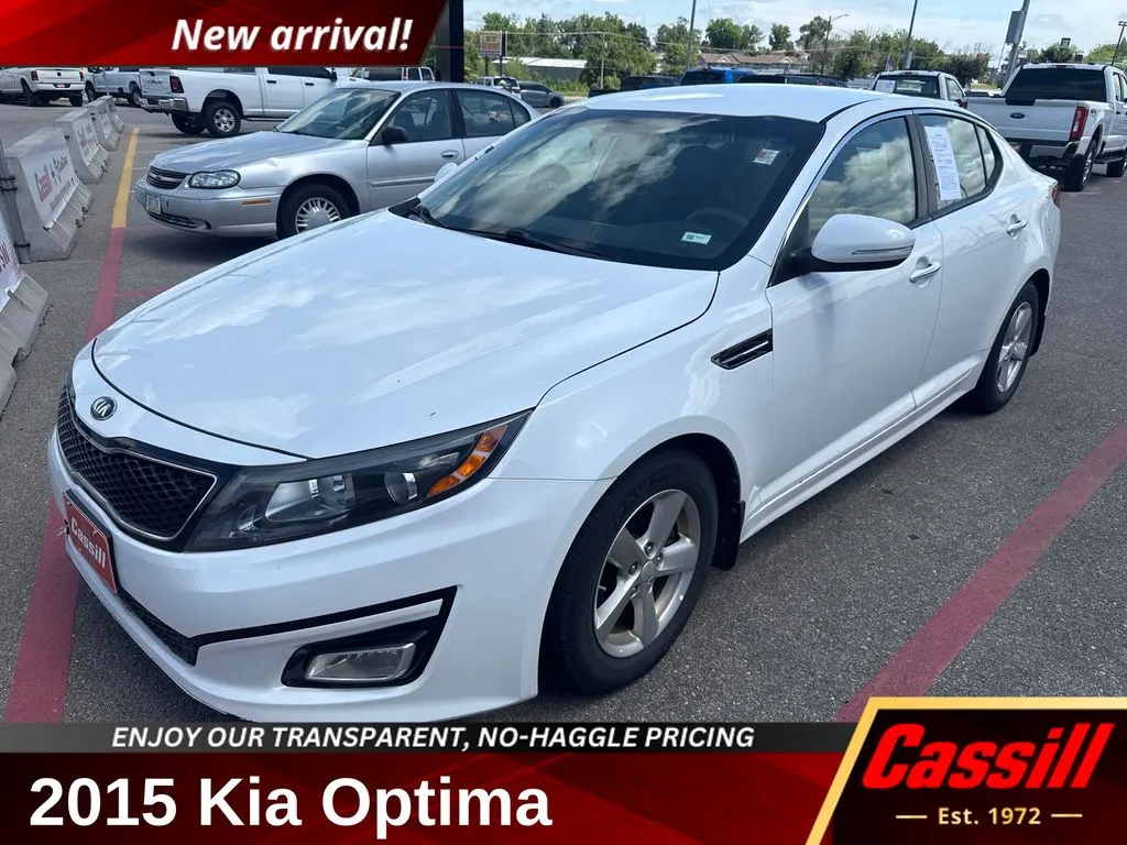 White 2015 Kia Optima LX for sale in Cedar Rapids, IA