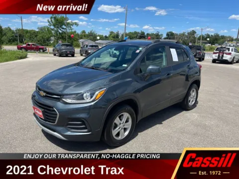 Gray 2021 Chevrolet Trax LT for sale in Cedar Rapids, IA