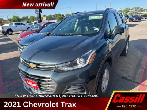 Gray 2021 Chevrolet Trax LT for sale in Cedar Rapids, IA