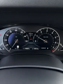 More photos of 2018 BMW 5 Series 540i xDrive at Cassill Motors, IA