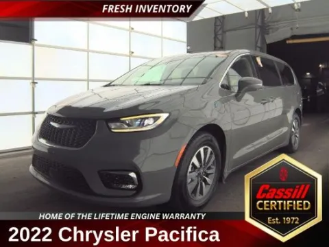 Gray 2022 Chrysler Pacifica Hybrid Touring L for sale in Cedar Rapids, IA