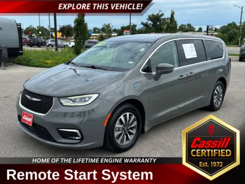 Gray 2022 Chrysler Pacifica Hybrid Touring L for sale in Cedar Rapids, IA