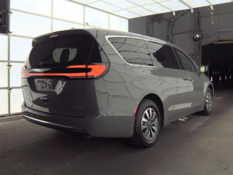 More photos of 2022 Chrysler Pacifica Hybrid Touring L at Cassill Motors, IA