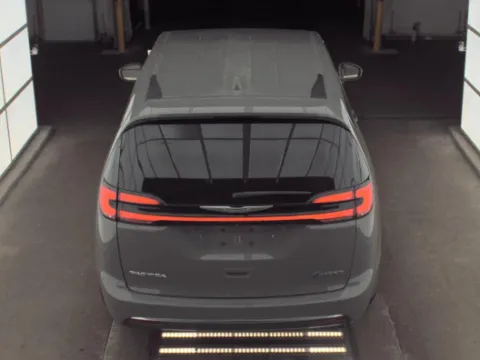 More photos of 2022 Chrysler Pacifica Hybrid Touring L at Cassill Motors, IA