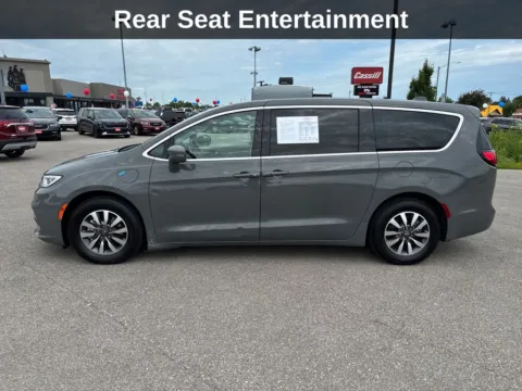 More photos of 2022 Chrysler Pacifica Hybrid Touring L at Cassill Motors, IA