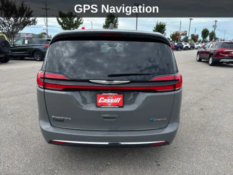 More photos of 2022 Chrysler Pacifica Hybrid Touring L at Cassill Motors, IA