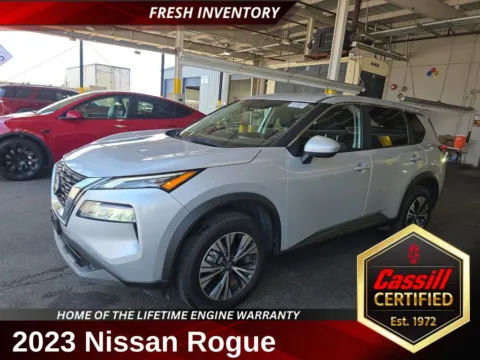 Silver 2023 Nissan Rogue SV for sale in Cedar Rapids, IA