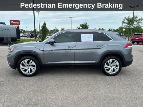 More photos of 2020 Volkswagen Atlas Cross Sport 3.6L V6 SEL at Cassill Motors, IA