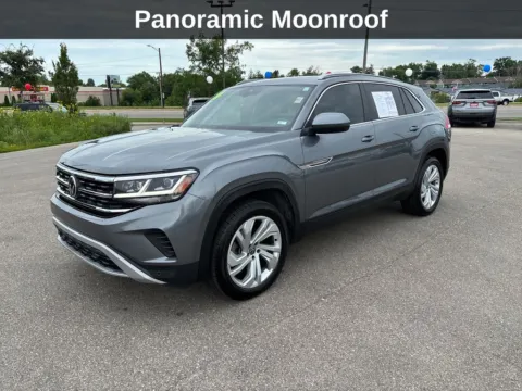 Photos of 2020 Volkswagen Atlas Cross Sport 3.6L V6 SEL for sale in Cedar Rapids, IA at Cassill Motors