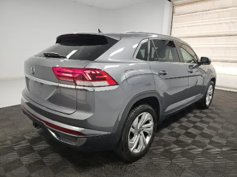 More photos of 2020 Volkswagen Atlas Cross Sport 3.6L V6 SEL at Cassill Motors, IA