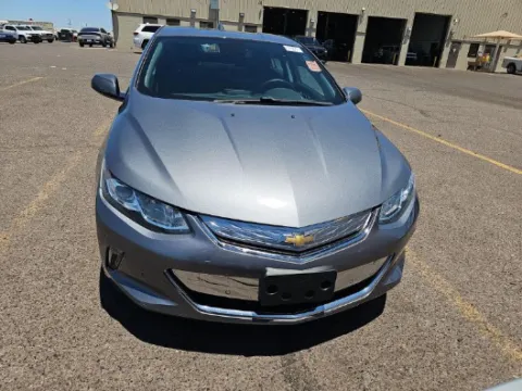 More photos of 2018 Chevrolet Volt Premier at Cassill Motors, IA