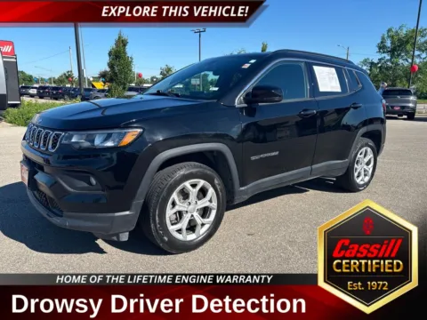 Black 2024 Jeep Compass Latitude for sale in Cedar Rapids, IA