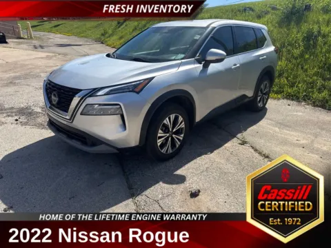 Silver 2022 Nissan Rogue SV for sale in Cedar Rapids, IA