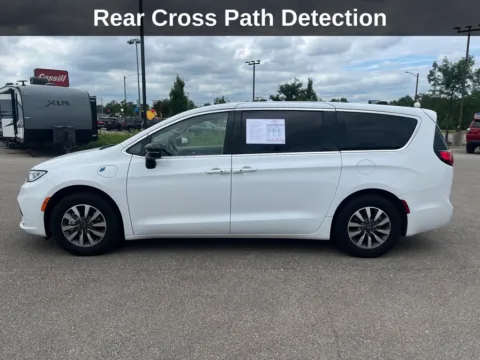 Another view of 2024 Chrysler Pacifica Hybrid Select for sale in Cedar Rapids, IA at Cassill Motors