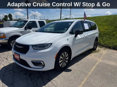 Photos of 2024 Chrysler Pacifica Hybrid Select for sale in Cedar Rapids, IA at Cassill Motors