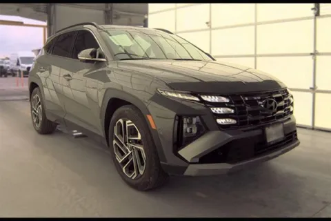 Another view of 2025 Hyundai Tucson Limited for sale in Cedar Rapids, IA at Cassill Motors