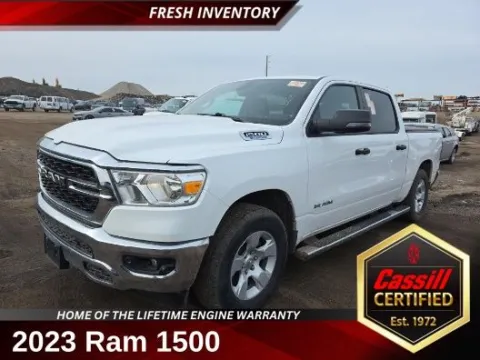 White 2023 Ram 1500 Big Horn/Lone Star for sale in Cedar Rapids, IA